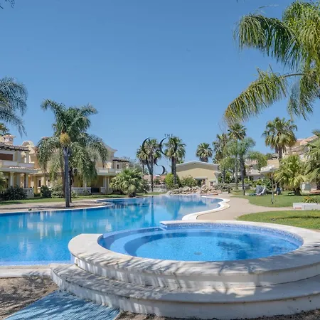 Villa Sunny Escape W Pool & Garden By The Coast Exclusive *