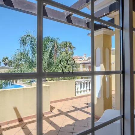 Sunny Escape W Pool & Garden By The Coast Exclusive *