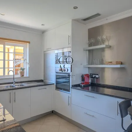 Villa Sunny Escape W Pool & Garden By The Coast Exclusive