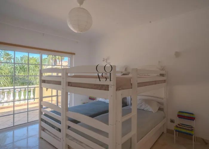 Sunny Escape W Pool & Garden By The Coast Exclusive *