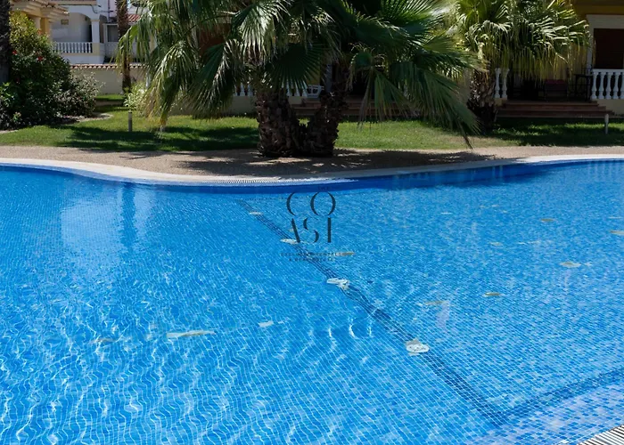 Sunny Escape W Pool & Garden By The Coast Exclusive