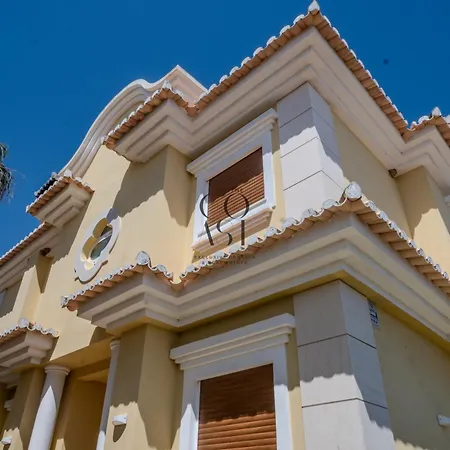 Sunny Escape W Pool & Garden By The Coast Exclusive Vila Tavira